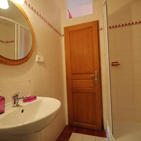 Zuhansta 4*