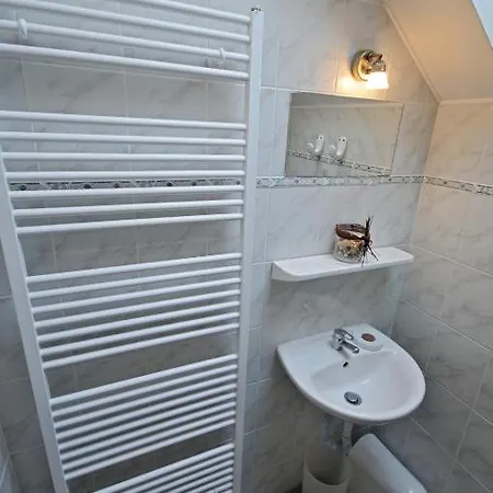 Zuhansta Πανσιόν Bušovice